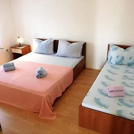 Amj House Апартаменты Вир